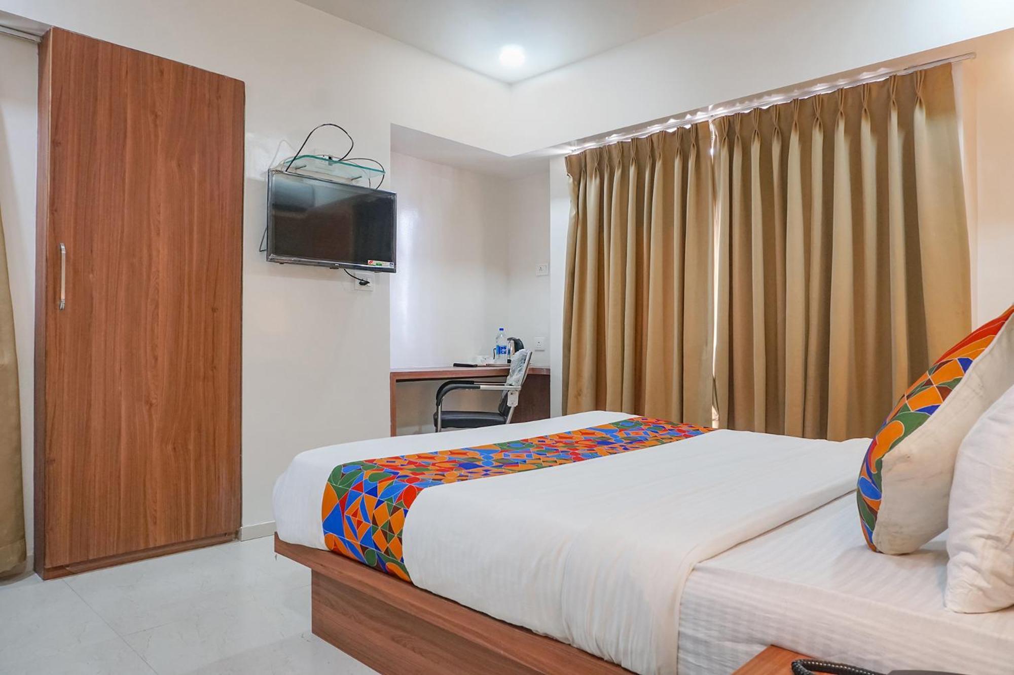Fabhotel Emersion Residency - High Street Near Laxman Nagar, Baner Pune Exteriör bild