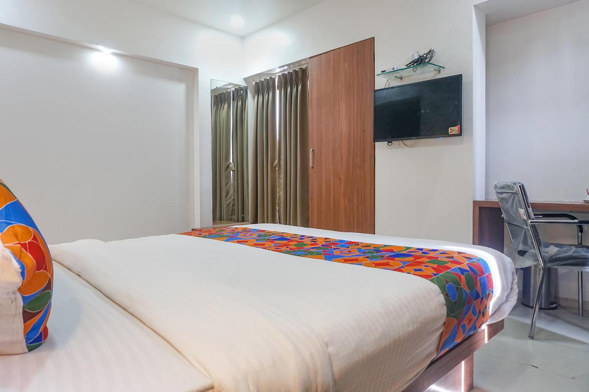 Fabhotel Emersion Residency - High Street Near Laxman Nagar, Baner Pune Exteriör bild