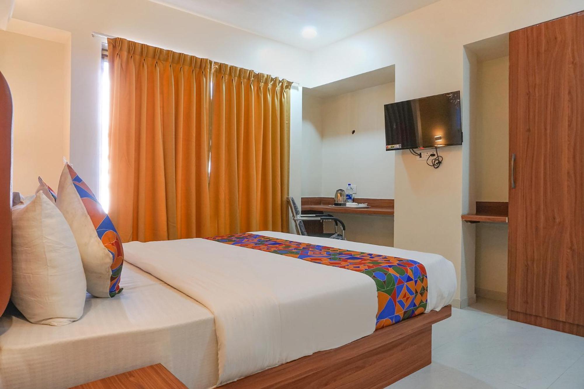 Fabhotel Emersion Residency - High Street Near Laxman Nagar, Baner Pune Exteriör bild