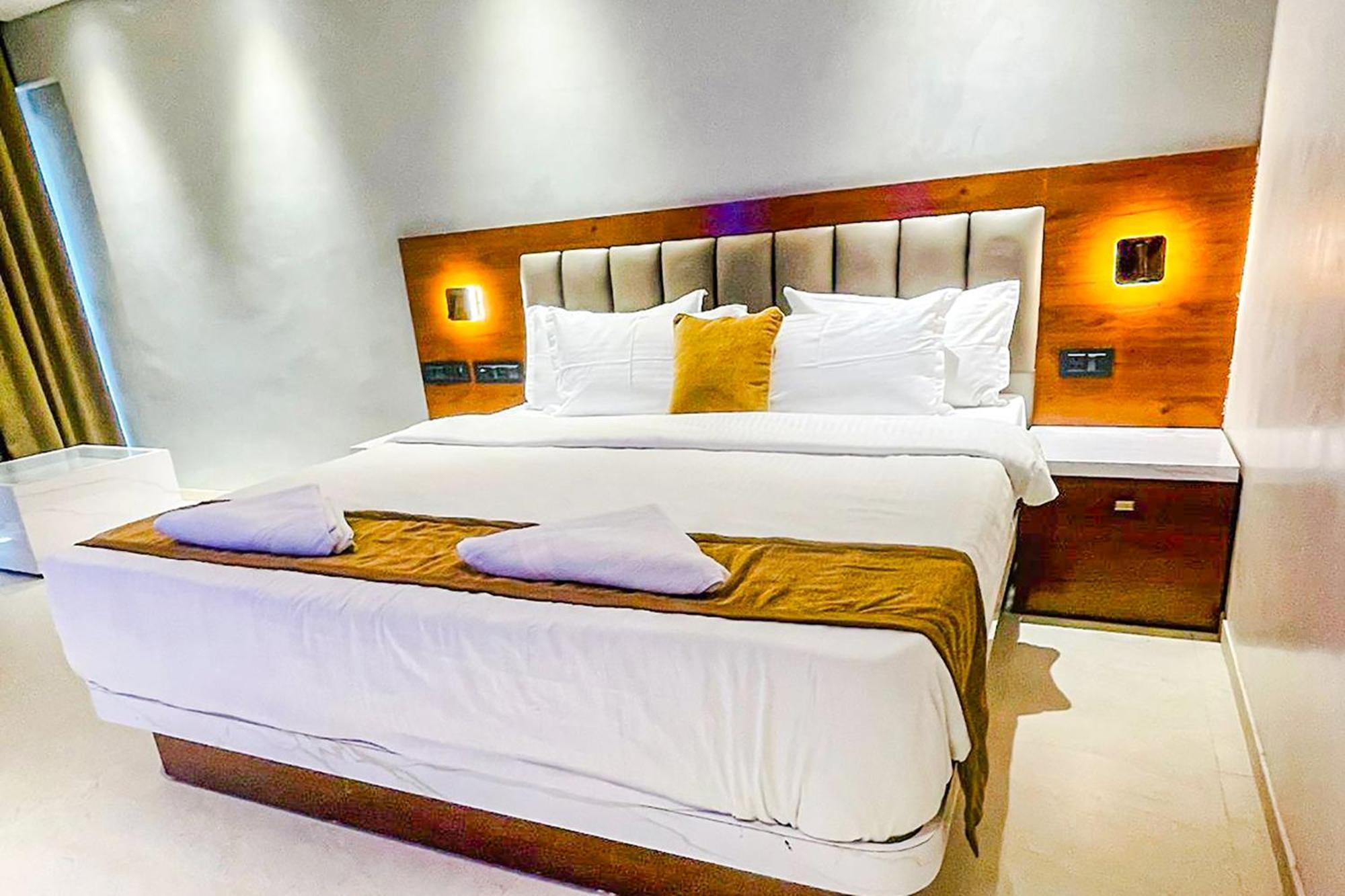 Fabhotel Emersion Residency - High Street Near Laxman Nagar, Baner Pune Exteriör bild
